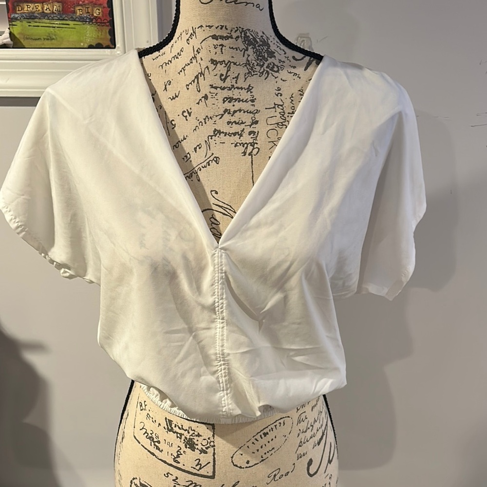 Elegant White V-Neck Women's Top